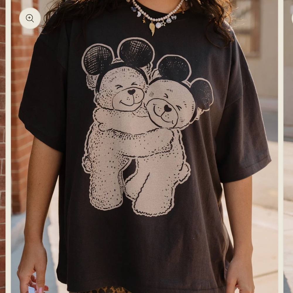 Subtle Dust The Park Bears Oversized Tee in Vintage Black